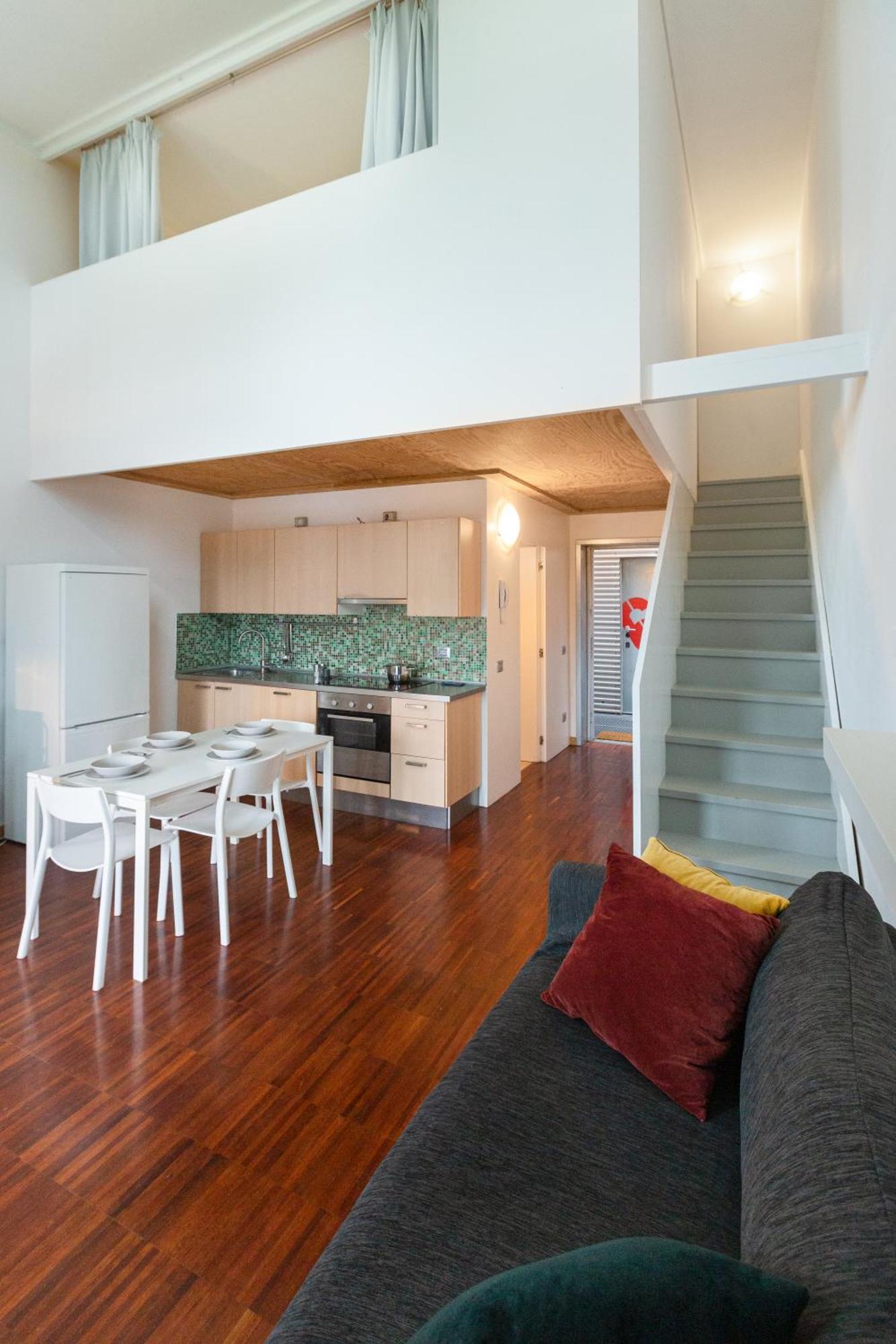 White And Brown Exclusive Loft With Terrace - Free Parking - M2 Station Apartment Milano Ngoại thất bức ảnh